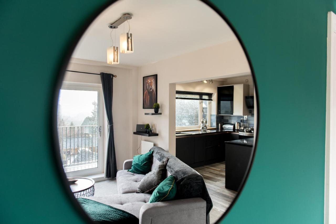 Immaculate 3 Bed House - Stunning Balcony Views Apartment Matlock  Bagian luar foto