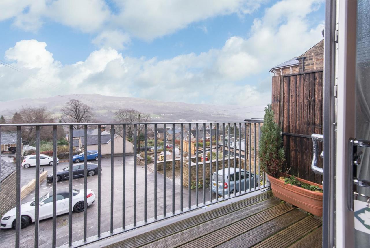 Immaculate 3 Bed House - Stunning Balcony Views Apartment Matlock  Bagian luar foto