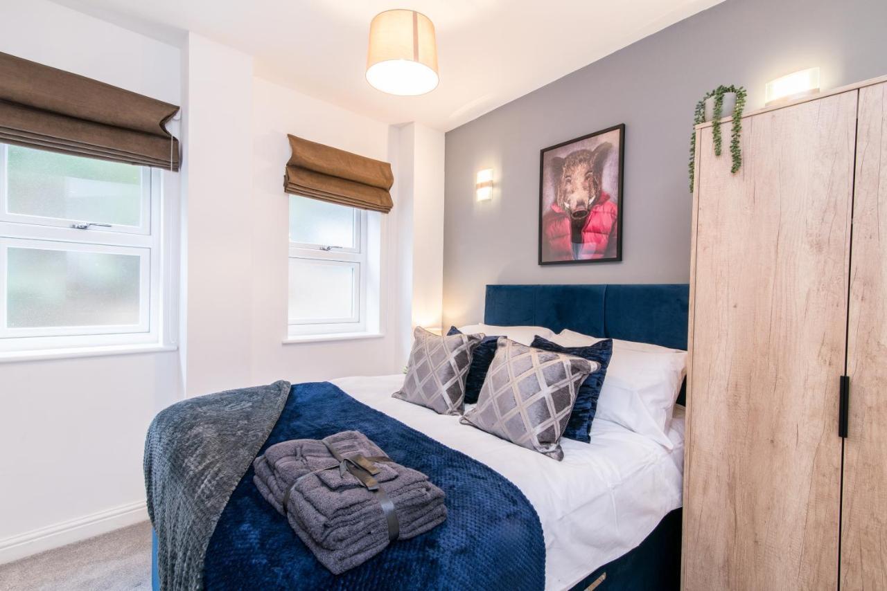 Immaculate 3 Bed House - Stunning Balcony Views Apartment Matlock  Bagian luar foto